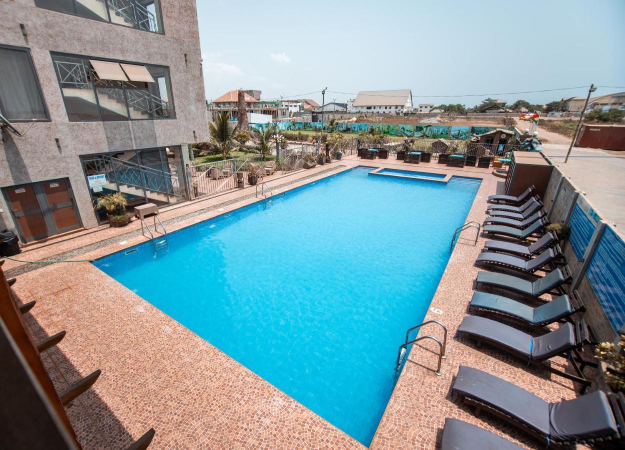 Plus 33 Hotel Nungua المظهر الخارجي الصورة