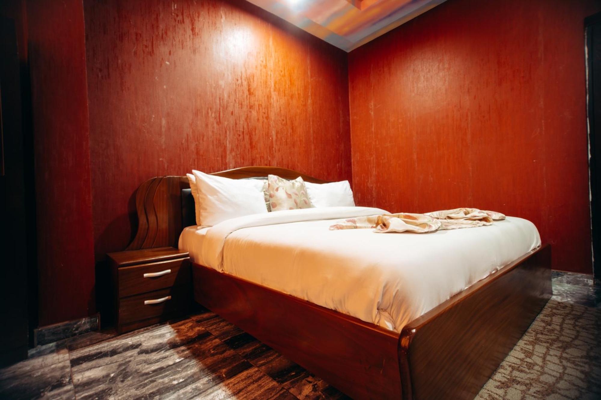 Plus 33 Hotel Nungua المظهر الخارجي الصورة
