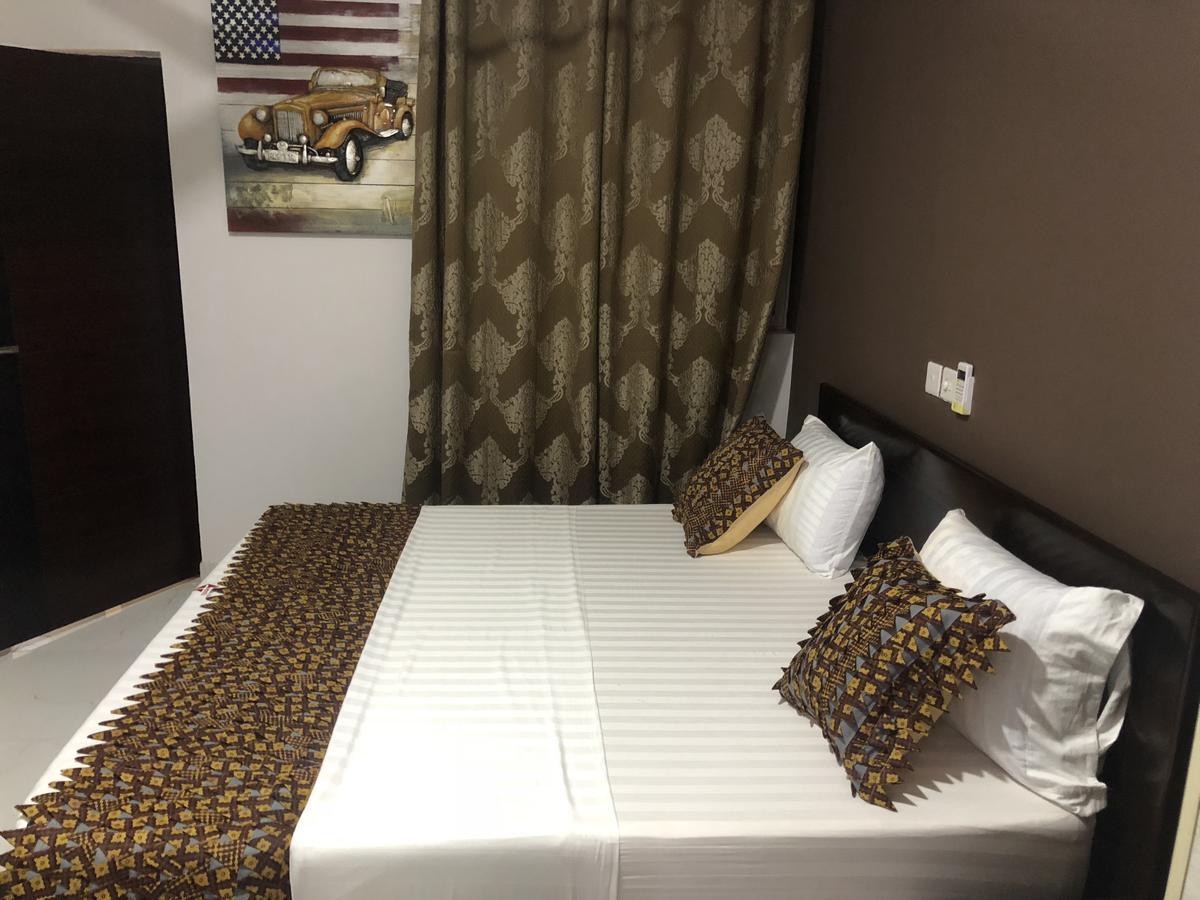 Plus 33 Hotel Nungua المظهر الخارجي الصورة