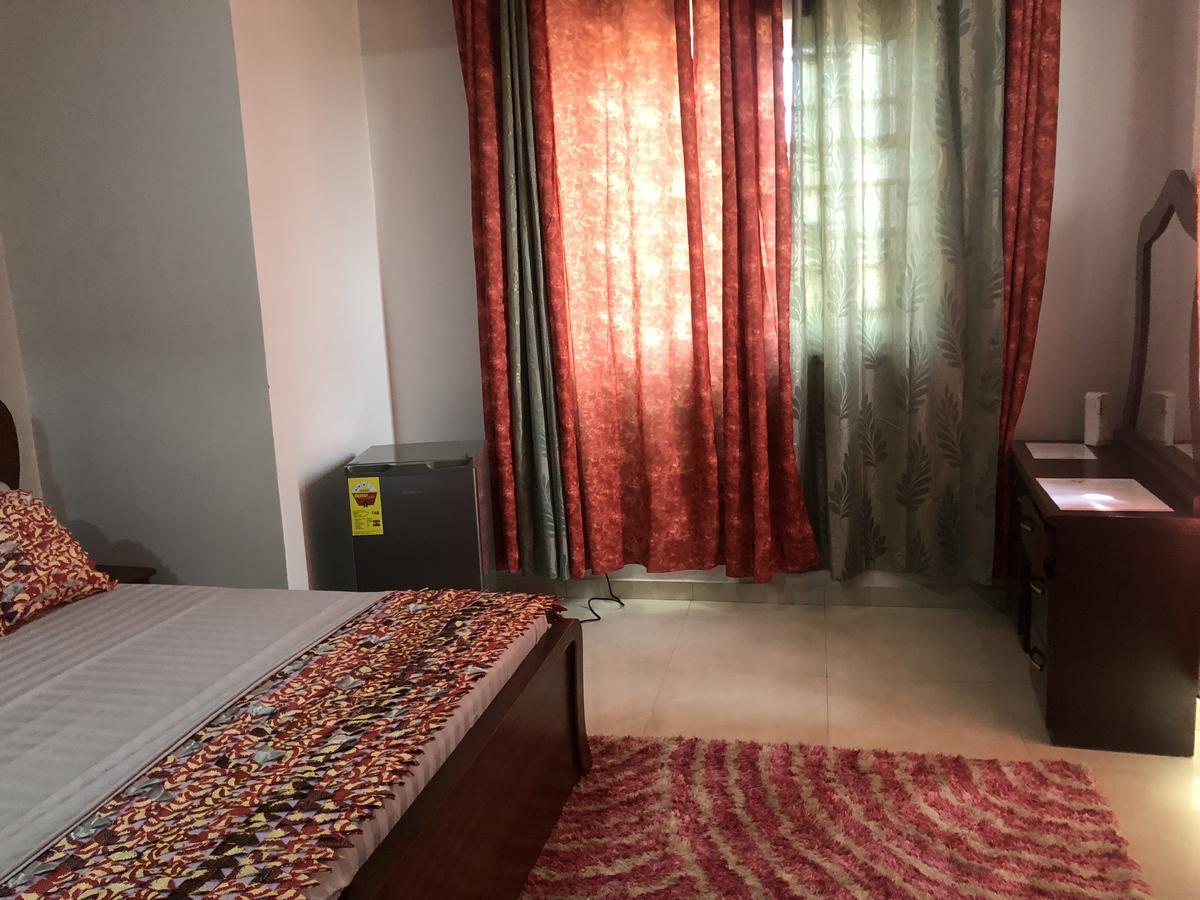 Plus 33 Hotel Nungua المظهر الخارجي الصورة