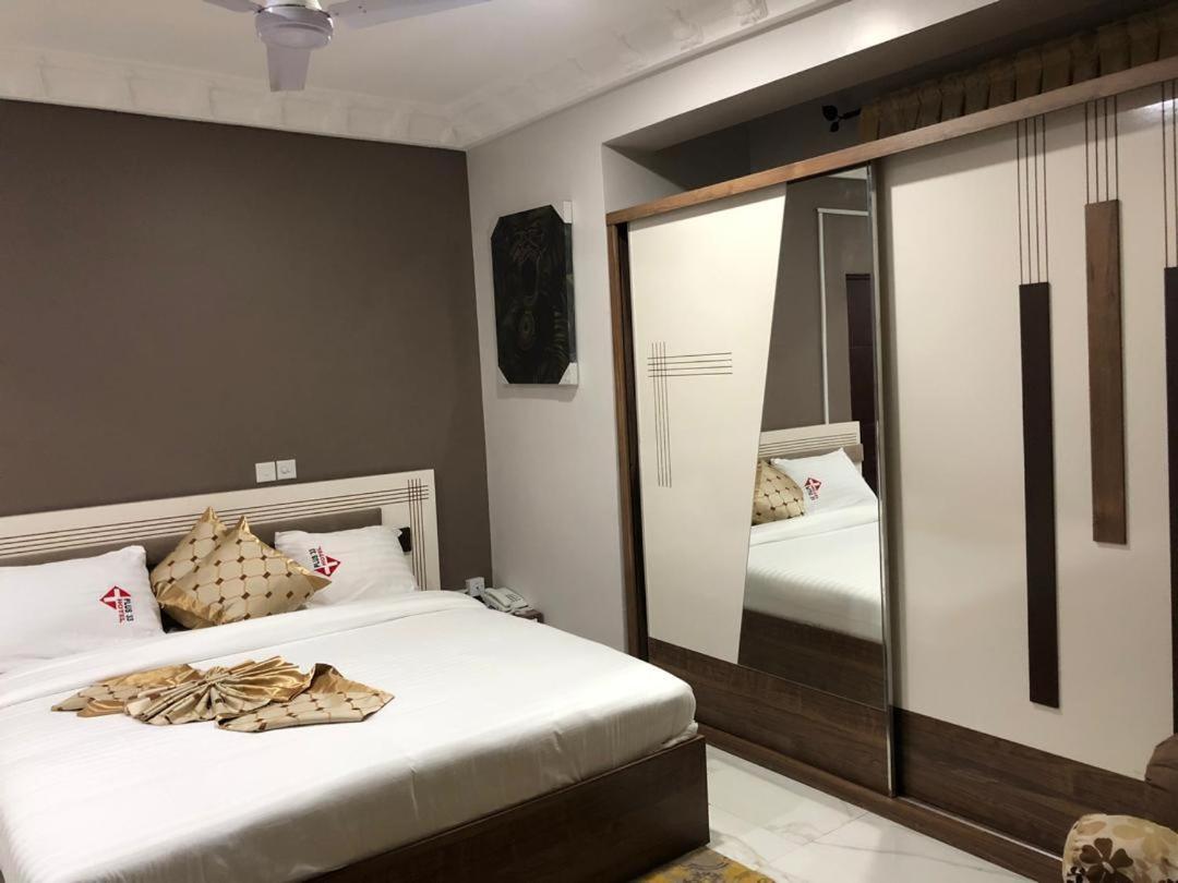 Plus 33 Hotel Nungua المظهر الخارجي الصورة