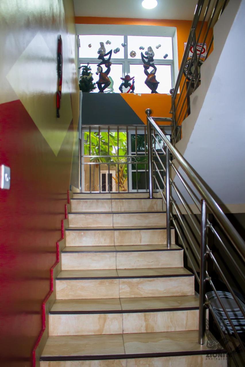 Plus 33 Hotel Nungua المظهر الخارجي الصورة