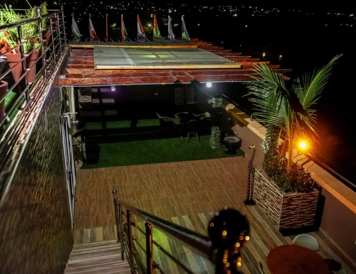Plus 33 Hotel Nungua المظهر الخارجي الصورة
