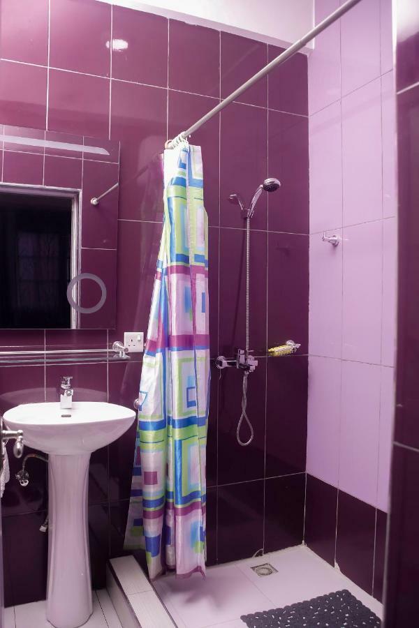 Plus 33 Hotel Nungua المظهر الخارجي الصورة